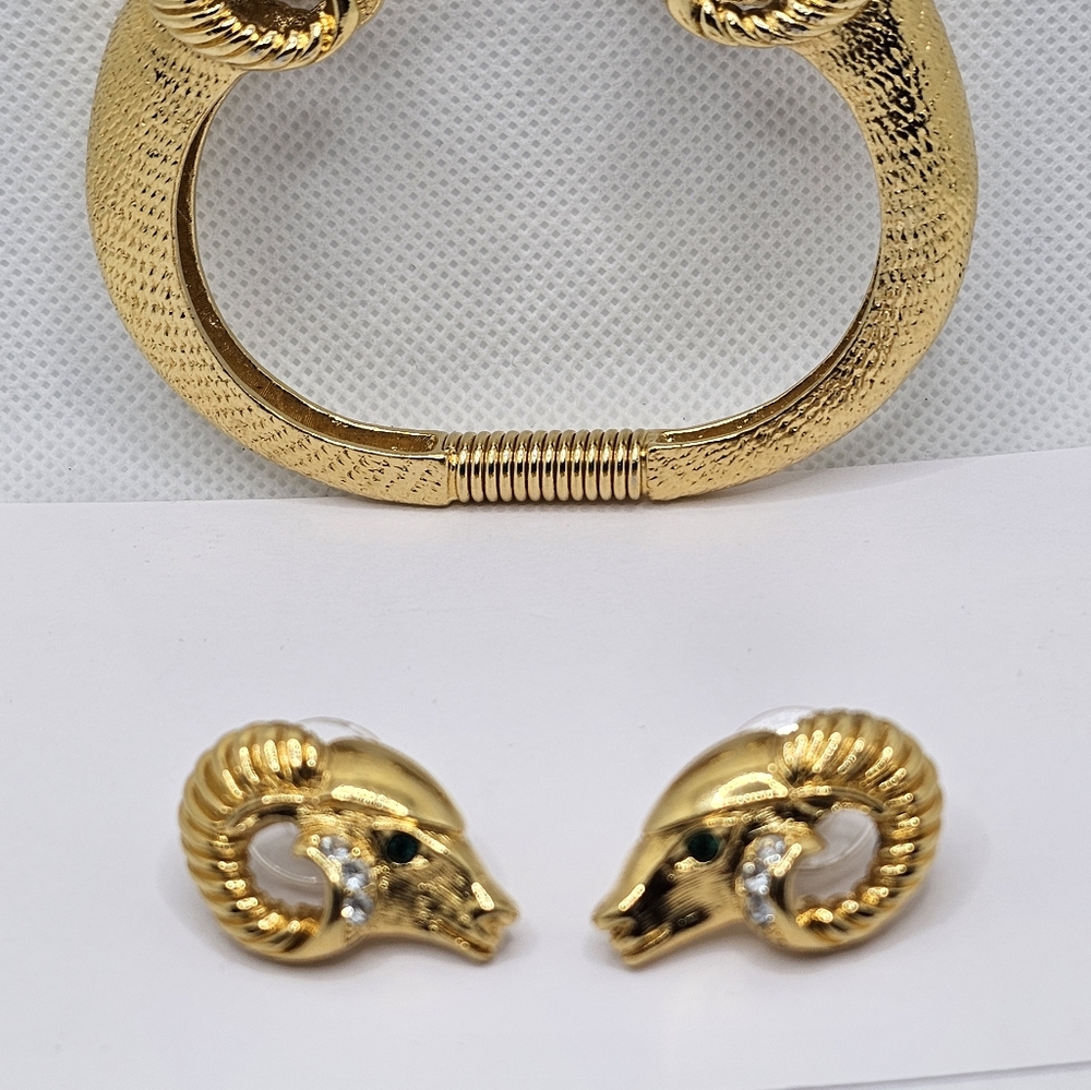 Vintage Kenneth Jay Lane Jewelry Set! ✨️ - Picture 5 of 8